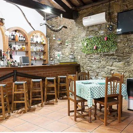 Hospedium Rural Soterrana 호텔 Madroñera