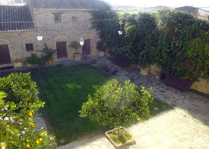 Hospedium Rural Soterrana Madroñera