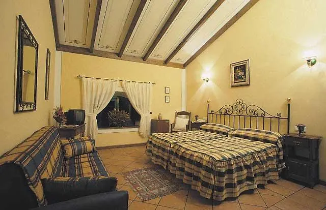 Hospedium Rural Soterrana Madroñera